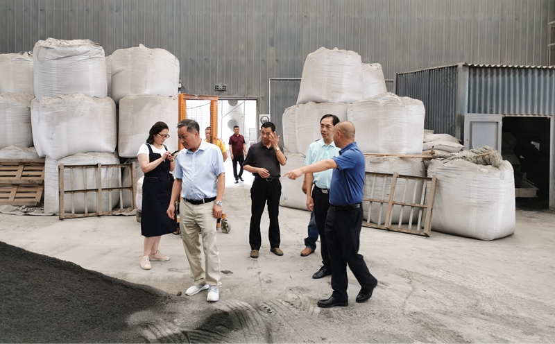 泸州市公路局领导在旌辰沥青混凝土有限公司调研指导工作(图4)