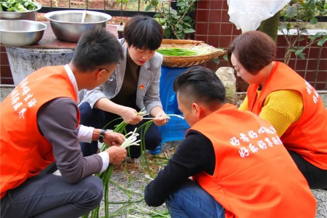 江阳区新联会在江北镇敬老院举办“伴晚义仓”公益活动(图18) 江阳区新联会在江北镇敬老院举办“伴晚义仓”公益活动(图18)