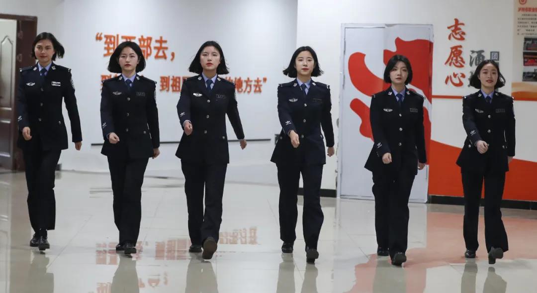 酒博会来了 泸州各高校美女志愿者已就位(图10)